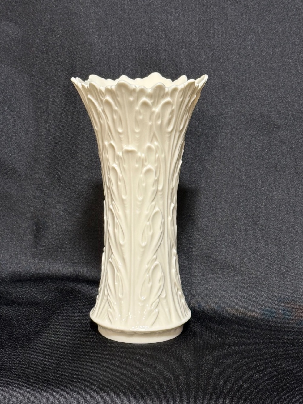 Lenox Woodland Collection Ivory Porcelain 8.5" Vase